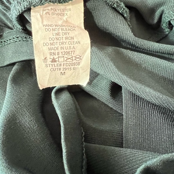 Forever 21 Dark Green Long Sleeved V Neck Fitted Dress Size Medium GUC - Picture 3 of 6